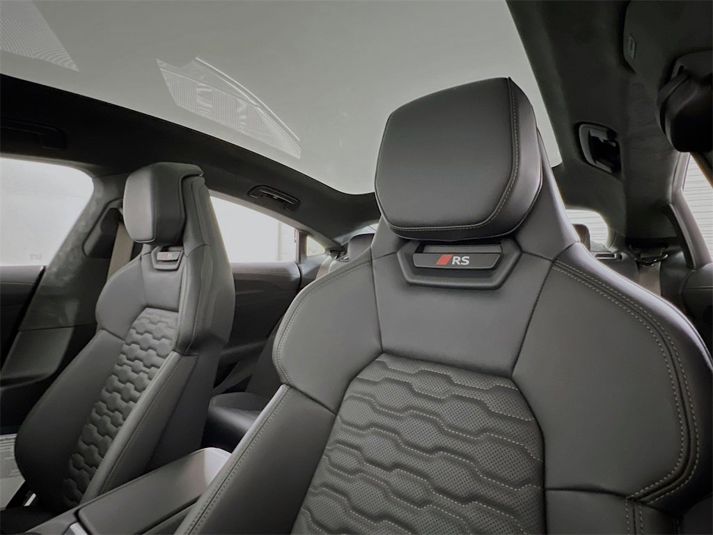 New 2026 Audi RS e-tron GT performance image 13