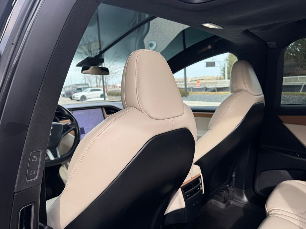 Used 2020 Tesla Model X Long Range image 37