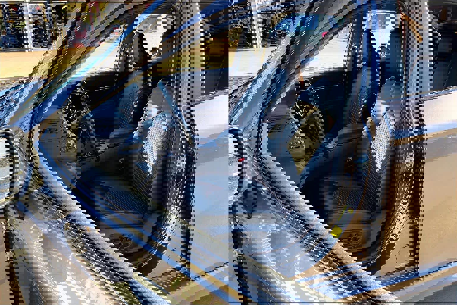 Used 2022 Toyota Camry SE image 7