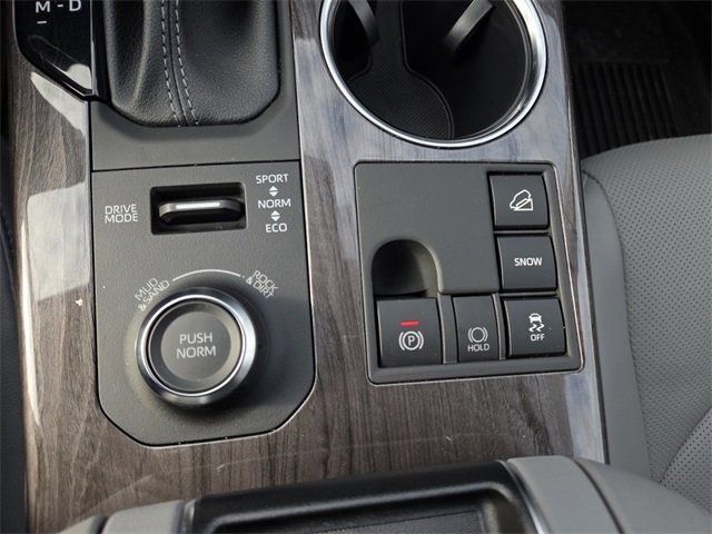 Used 2023 Toyota Highlander L image 9