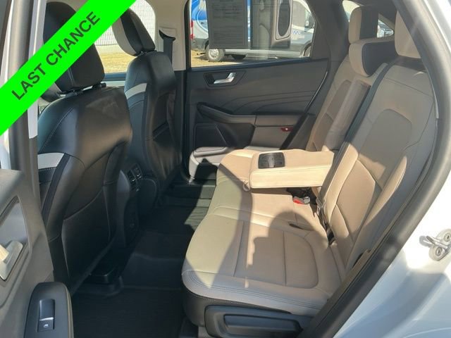 Used 2022 Ford Escape SEL w/ Class II Trailer Tow Package image 16