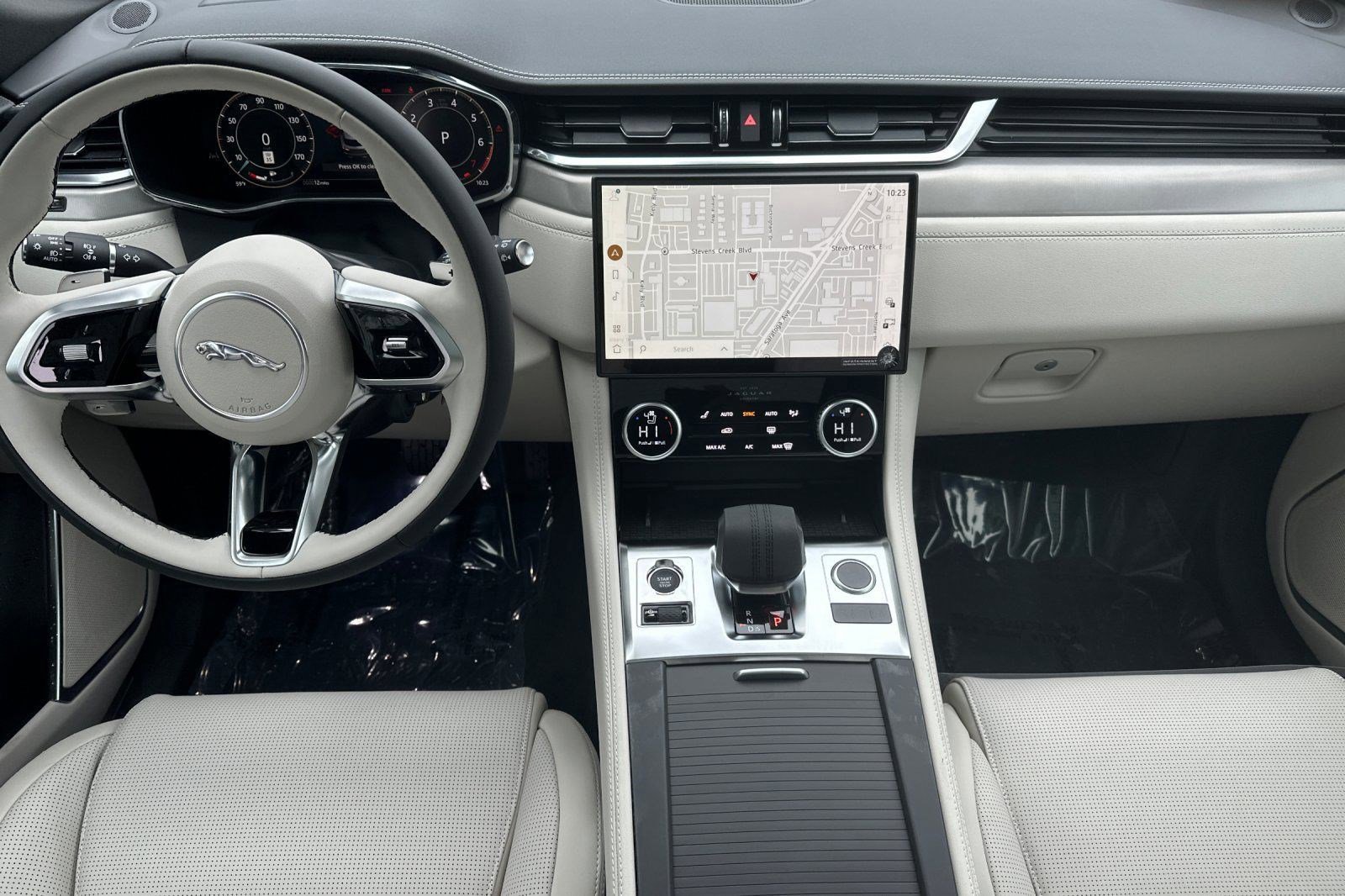 New 2026 Jaguar F-PACE R-Dynamic S image 13