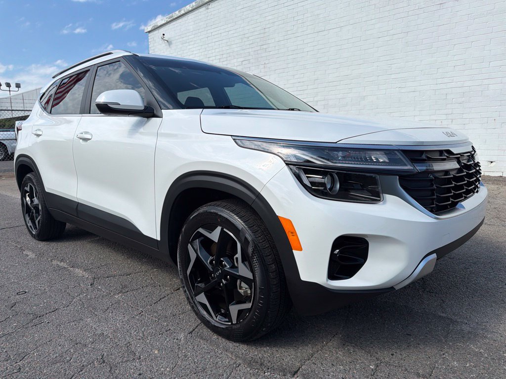 Used 2025 Kia Seltos EX w/ EX Sunroof Package AWD/4WD image 8