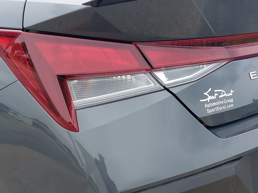 Used 2025 Hyundai Elantra Sport FWD image 30