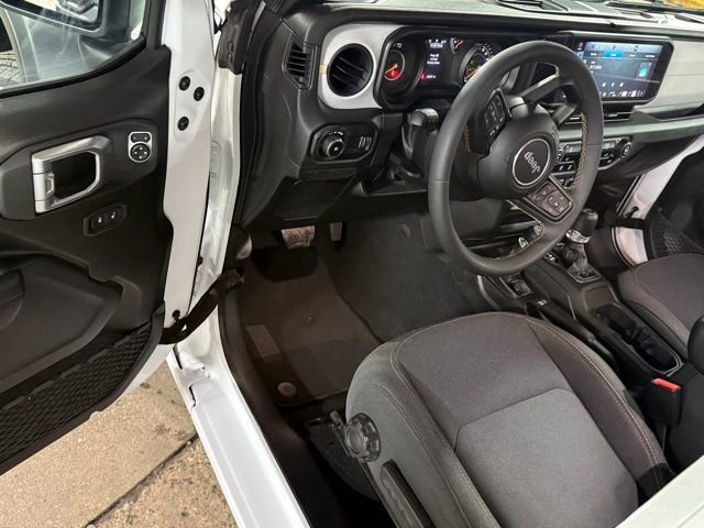 Used 2024 Jeep Wrangler Sport S image 7