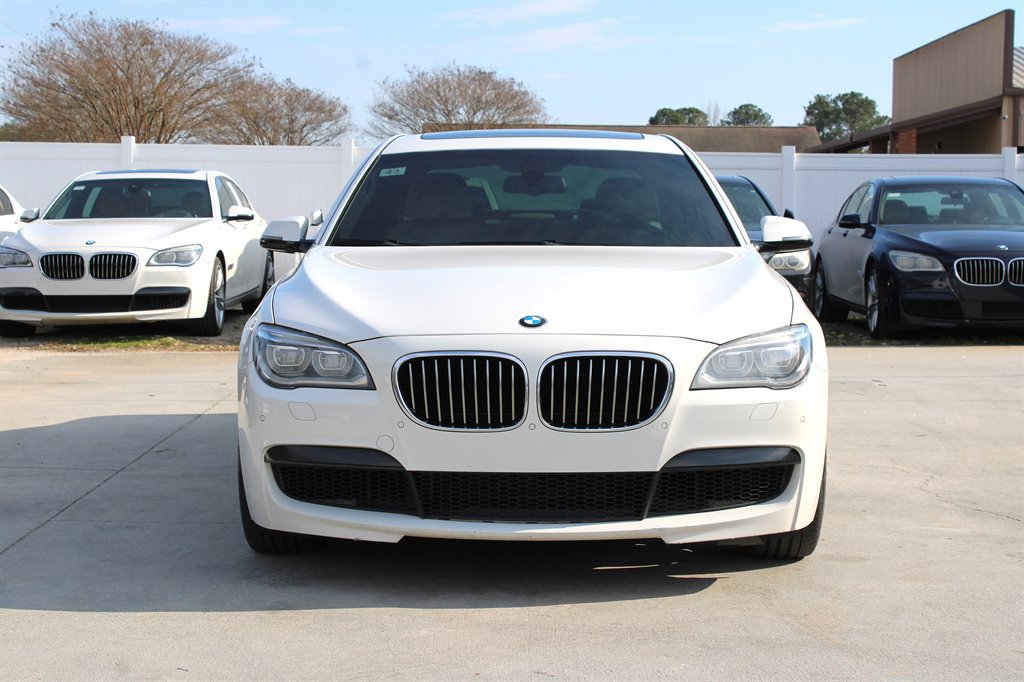 Used 2014 BMW 750Li RWD image 2