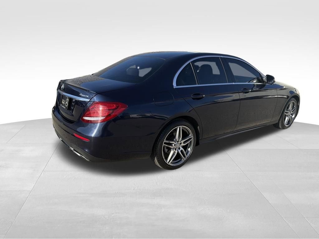 Used 2017 Mercedes-Benz E 300 4MATIC image 5