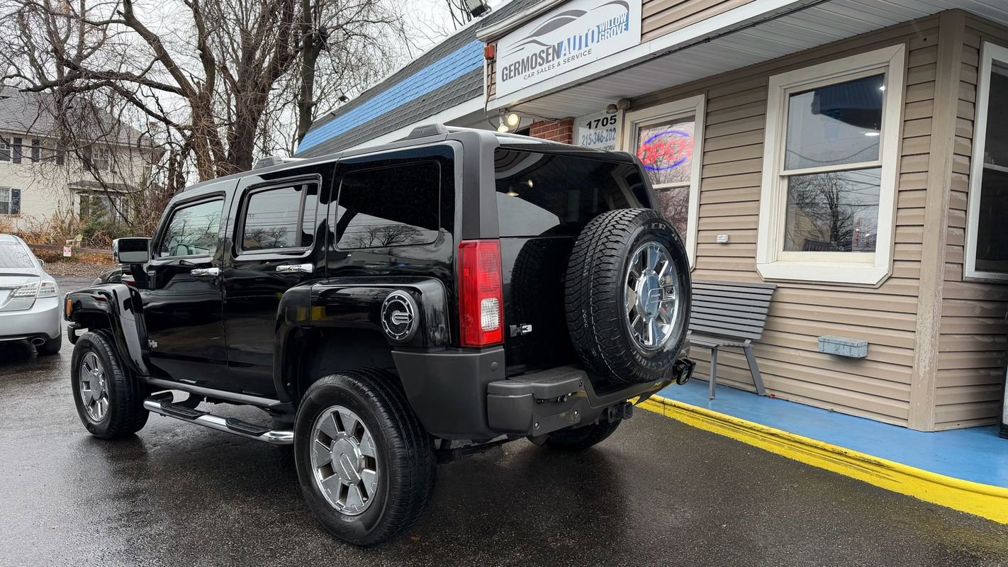 Used 2007 HUMMER H3 image 3