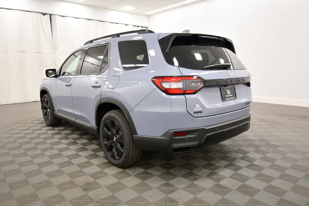 New 2026 Honda Pilot Black Edition image 5