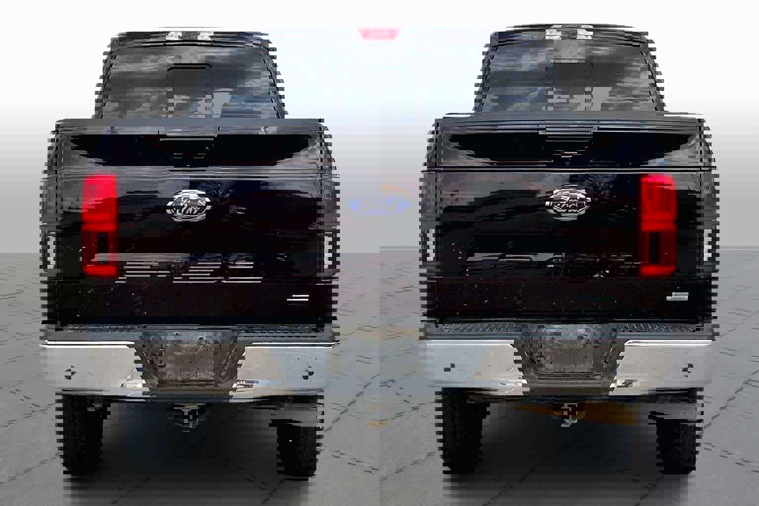 Used 2020 Ford F150 Lariat w/ Equipment Group 501A Mid image 4