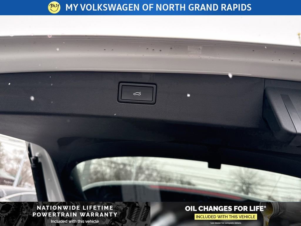 New 2026 Volkswagen Tiguan SE image 19