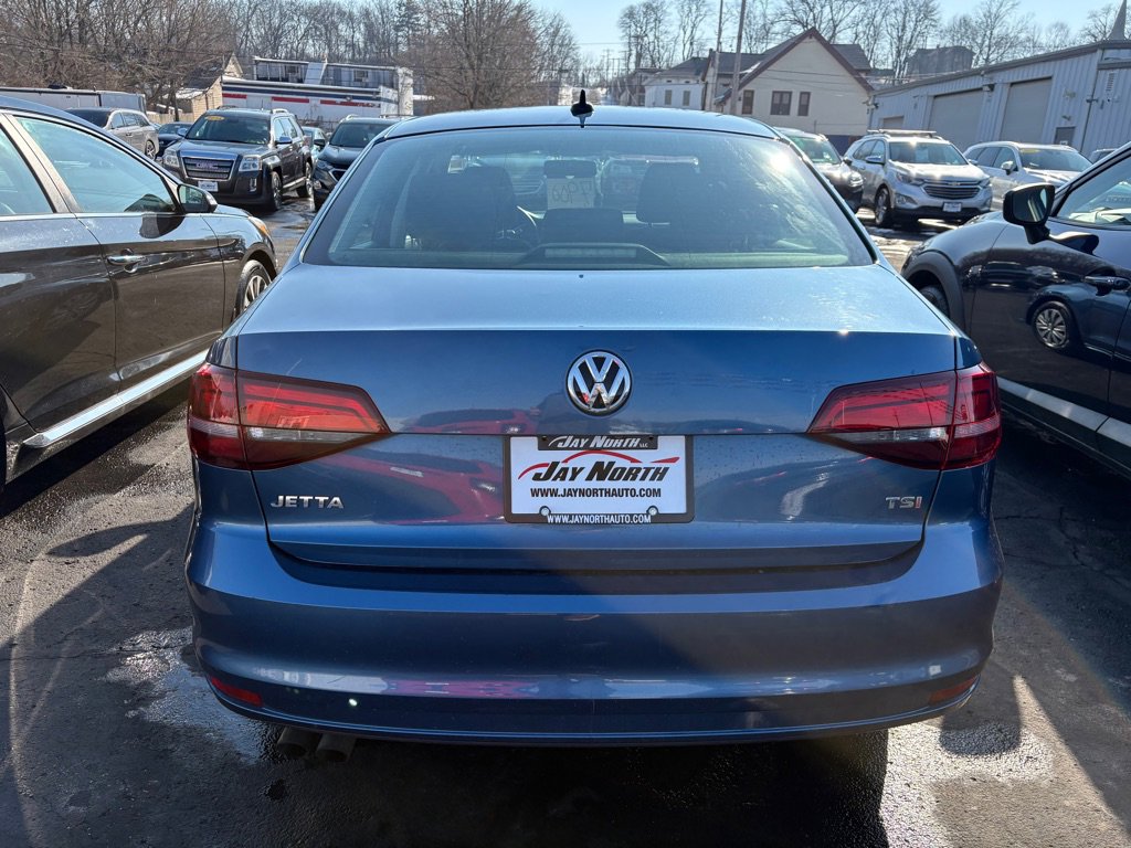 Used 2016 Volkswagen Jetta S image 3