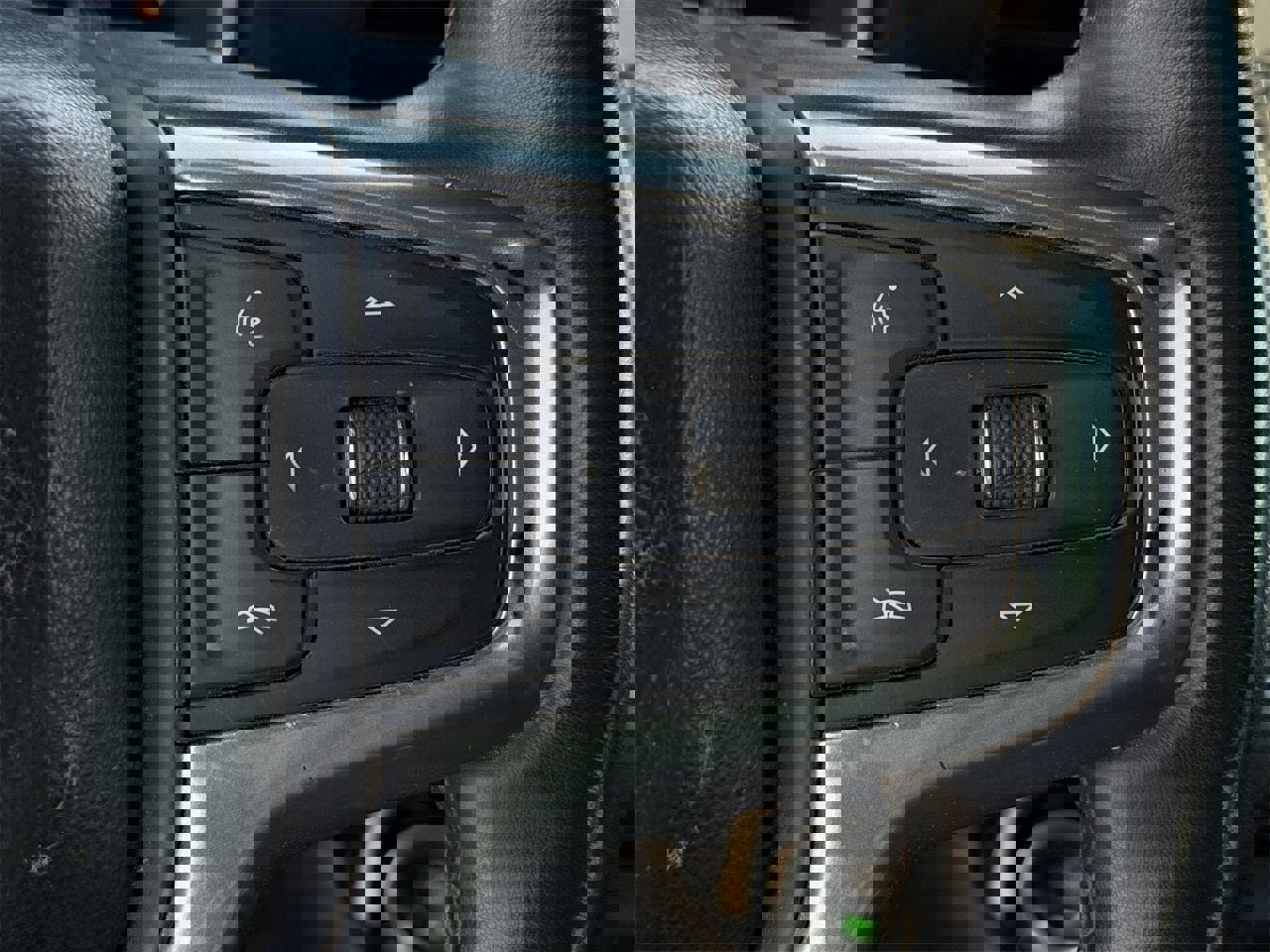 Used 2024 Chevrolet Silverado 2500 LT image 17