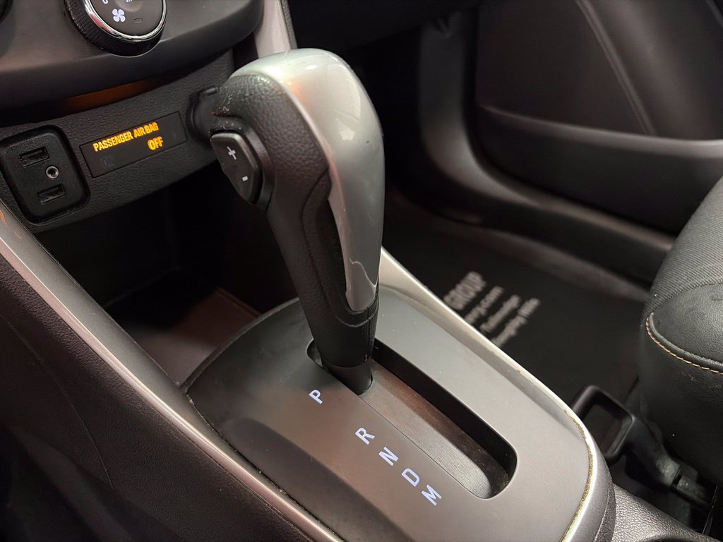 Used 2019 Chevrolet Trax LT w/ LT Convenience Package AWD/4WD image 22