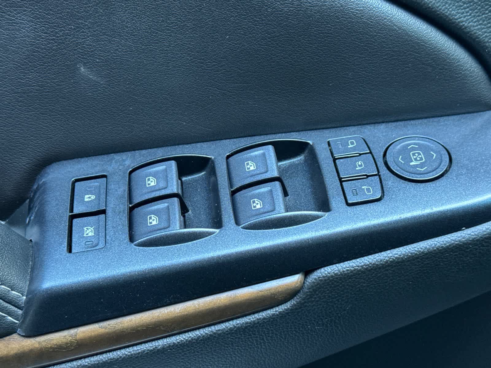 Used 2019 GMC Yukon XL Denali RWD image 13