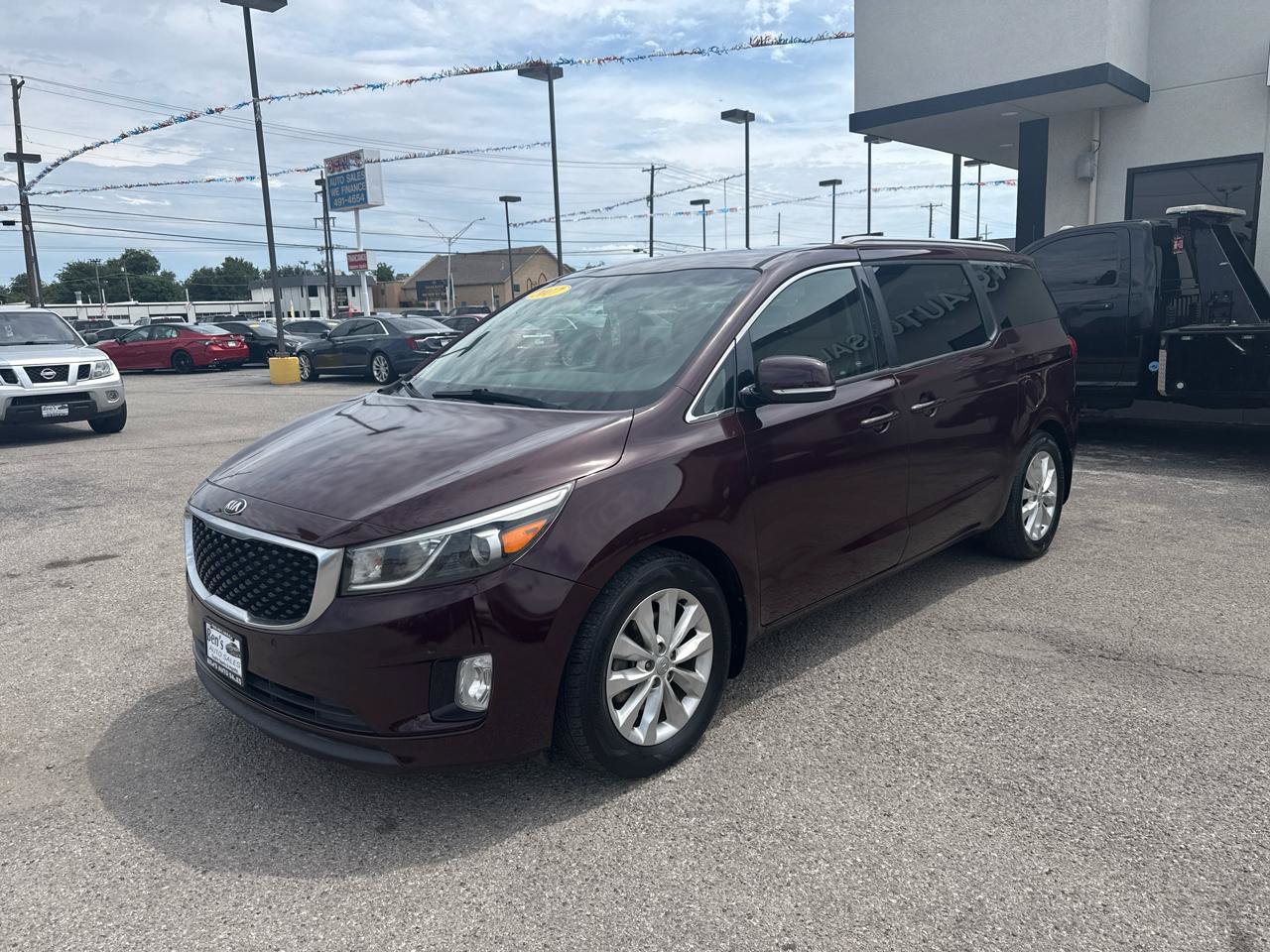 Used 2017 Kia Sedona EX FWD image 2