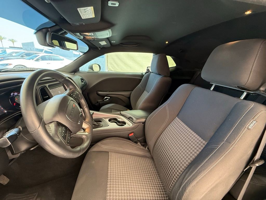 Used 2019 Dodge Challenger SXT w/ Driver Convenience Group RWD image 16