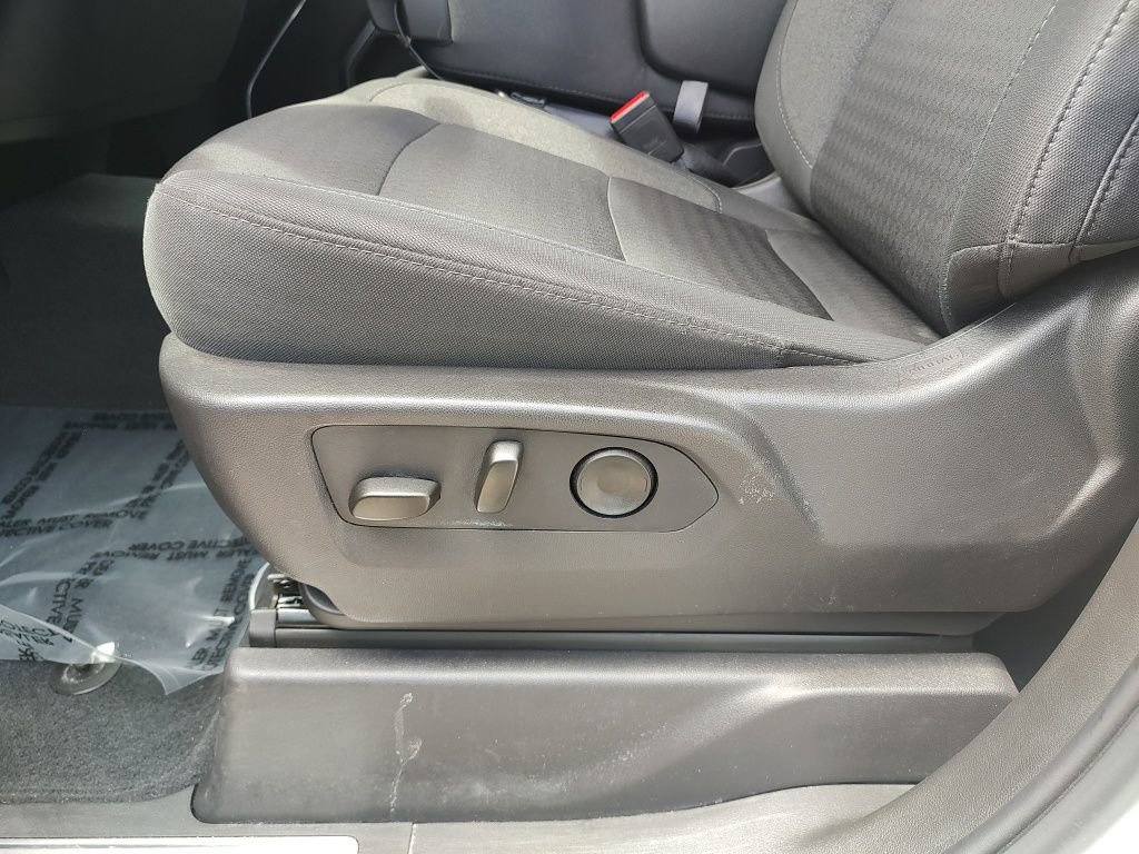 Used 2025 Chevrolet Silverado 2500 LT w/ Convenience Package AWD/4WD image 16