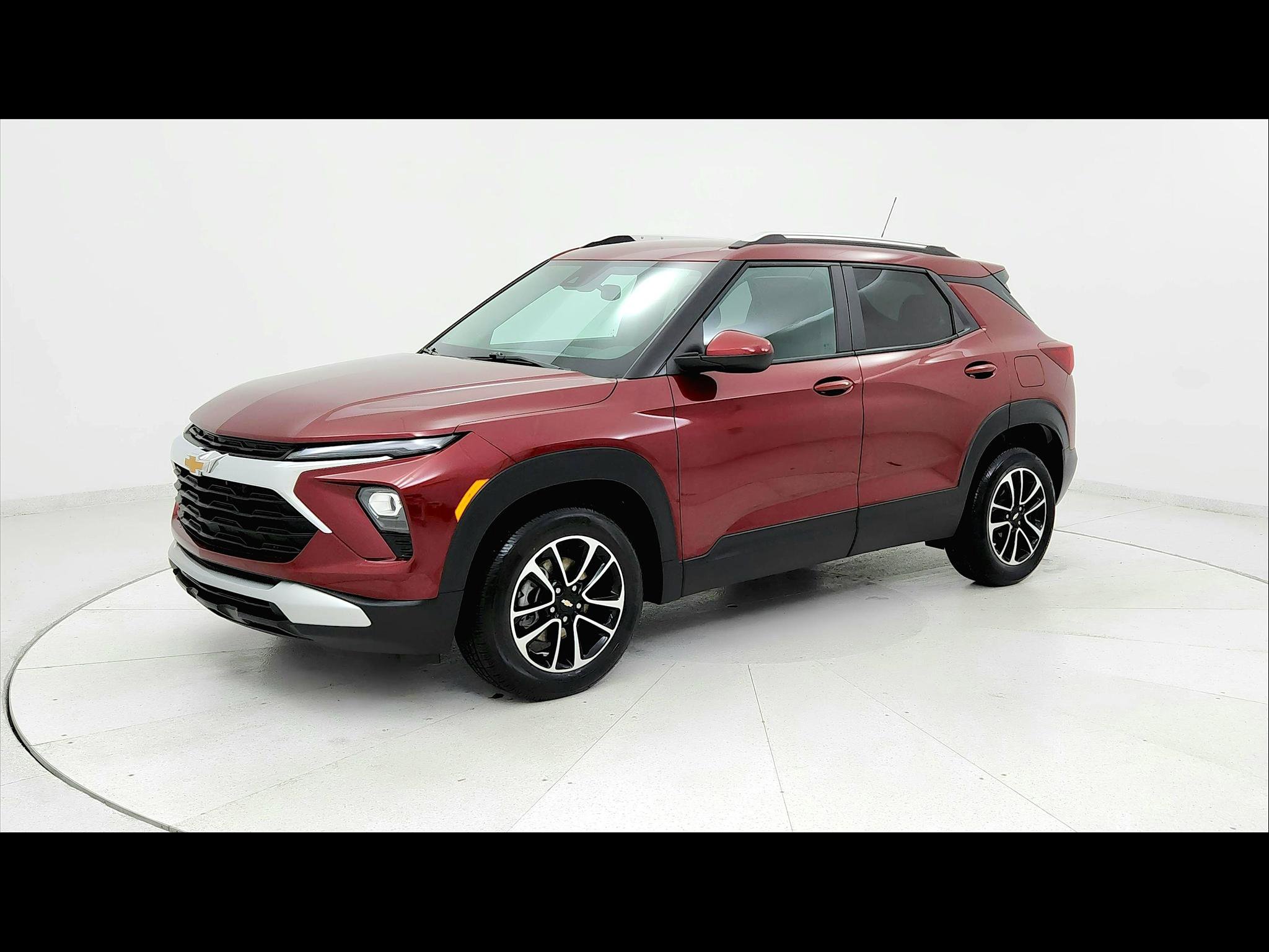 Used 2025 Chevrolet TrailBlazer LT image 1