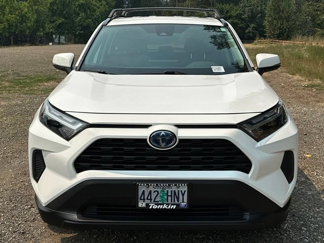 Used 2023 Toyota RAV4 LE AWD/4WD image 3