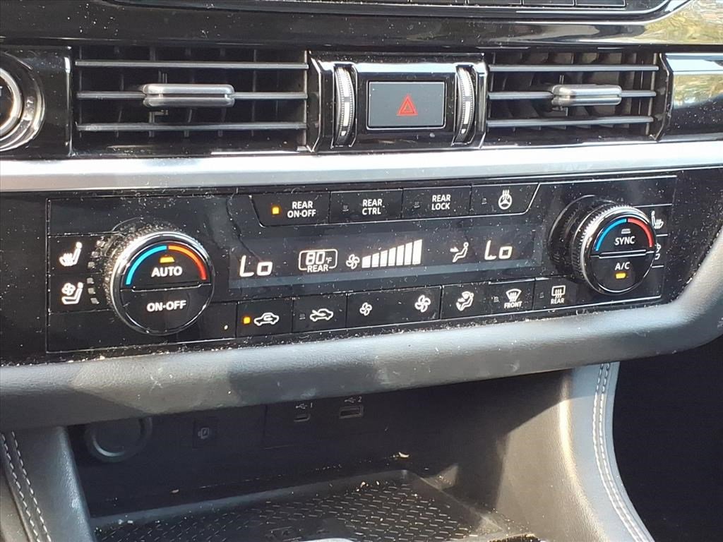 Used 2022 Nissan Pathfinder Platinum w/ Cargo Package image 19