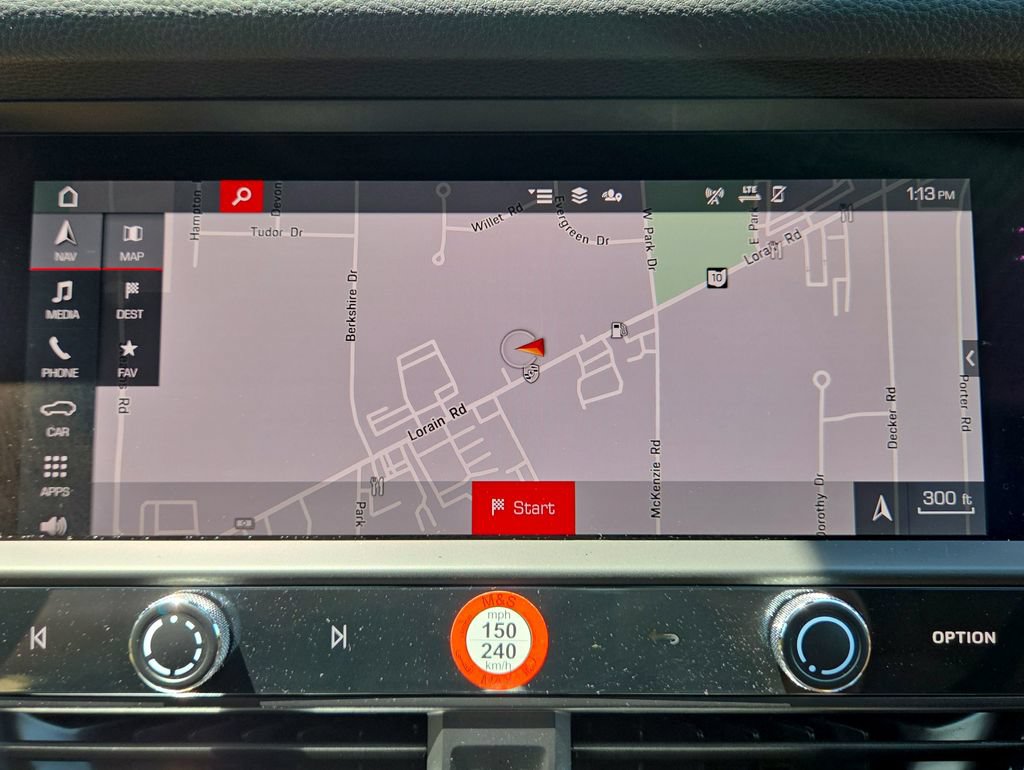 Certified 2026 Porsche Macan AWD/4WD image 11
