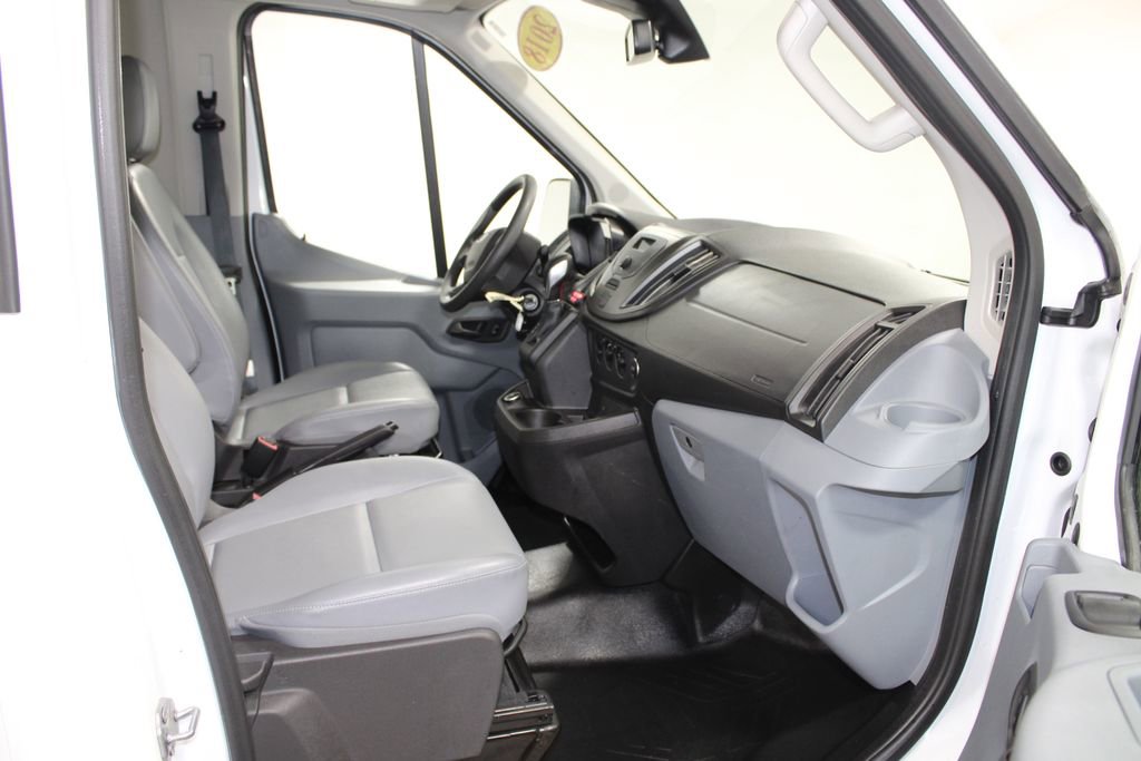 Used 2018 Ford Transit 350 XL image 26