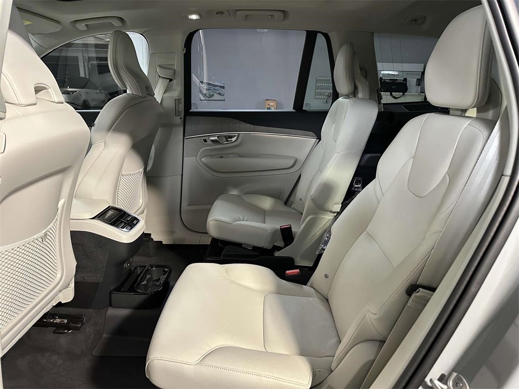 Used 2025 Volvo XC90 B6 Plus w/ Protection Package Premier image 13