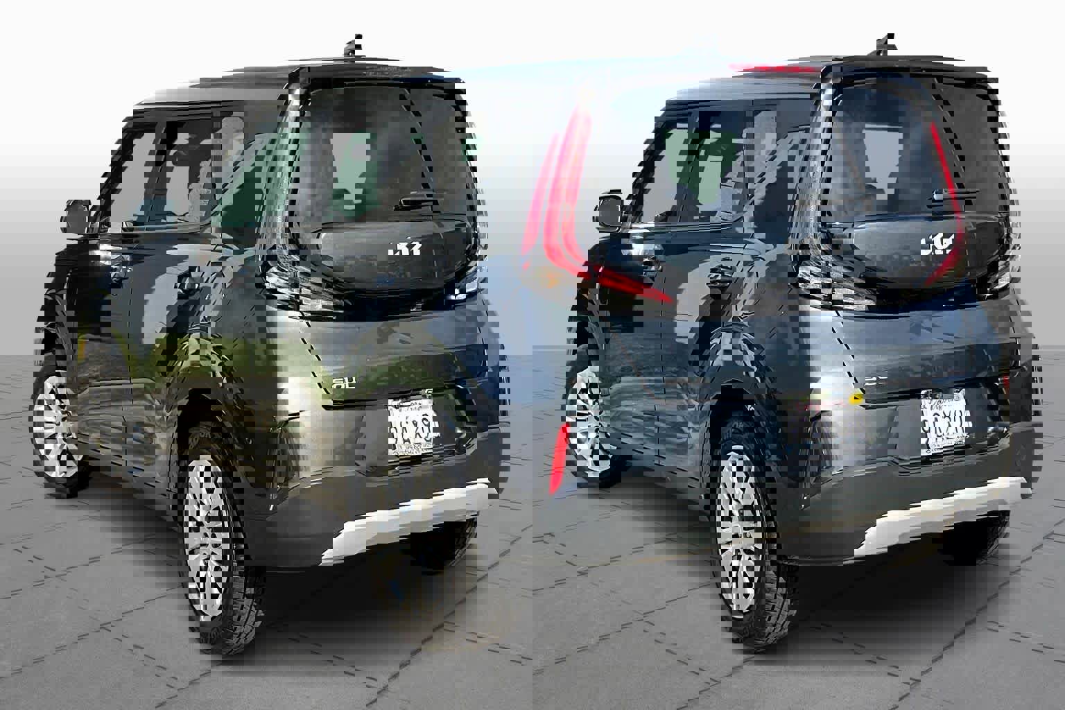 Used 2023 Kia Soul LX image 11