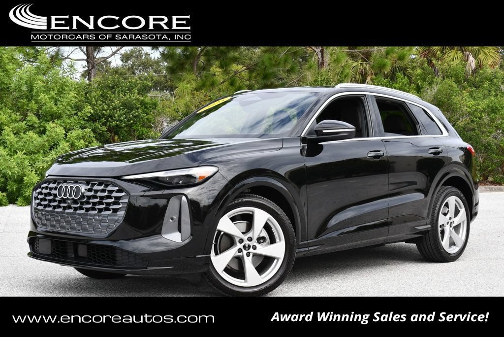 Used 2025 Audi Q5 Prestige AWD/4WD image 1