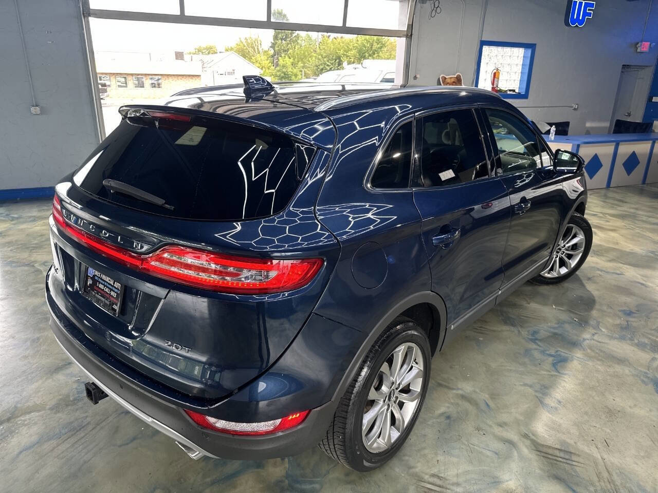 Used 2017 Lincoln MKC Select w/ Select Plus Package image 2