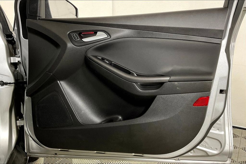 Used 2017 Ford Focus SEL image 22