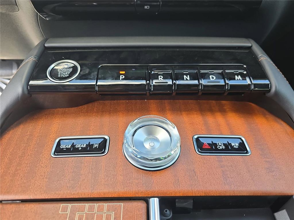 New 2025 Lincoln Navigator Black Label image 21