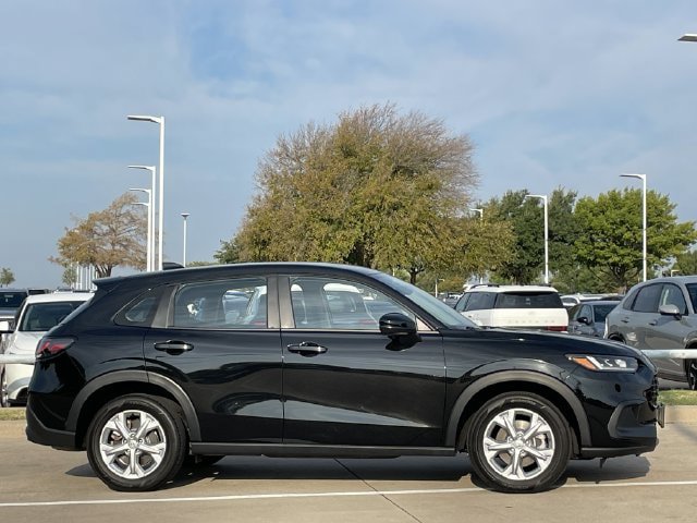 Certified 2025 Honda HR-V LX image 3