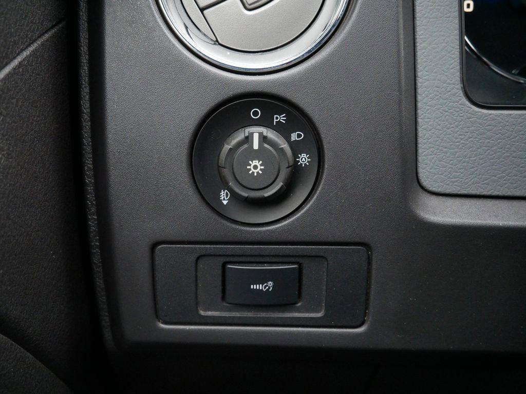 Used 2013 Ford F150 XLT w/ Luxury Equipment Group image 17