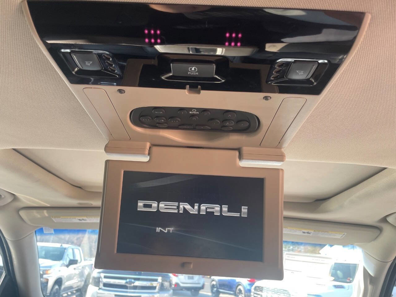 Used 2017 GMC Yukon XL Denali w/ Open Road Package image 24