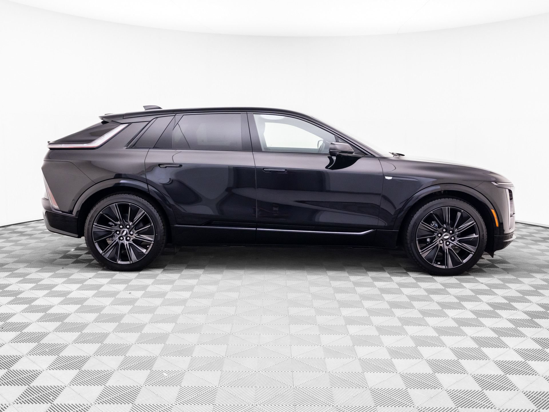 New 2026 Cadillac Lyriq Signature Sport w/ Nappa Leather Package AWD/4WD image 6