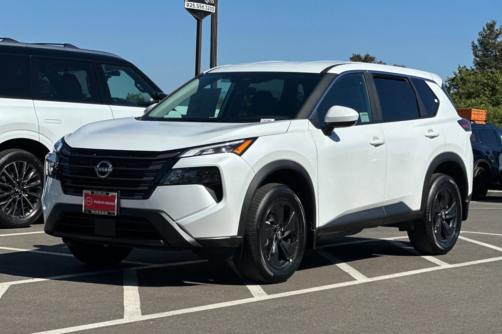 New 2026 Nissan Rogue SV FWD image 8