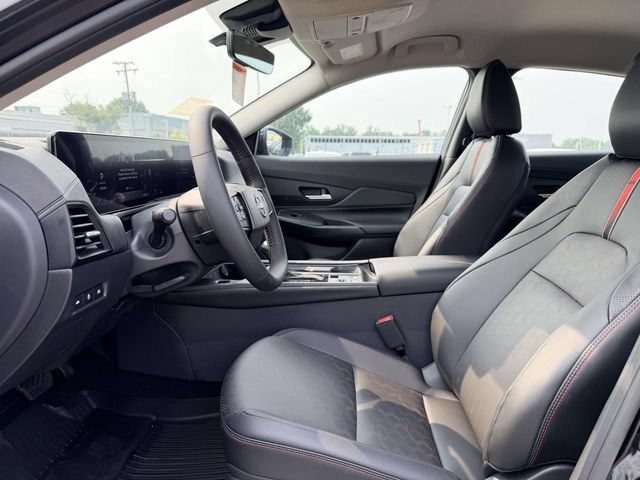 New 2026 Nissan Sentra SR w/ SR Premium Package FWD image 16