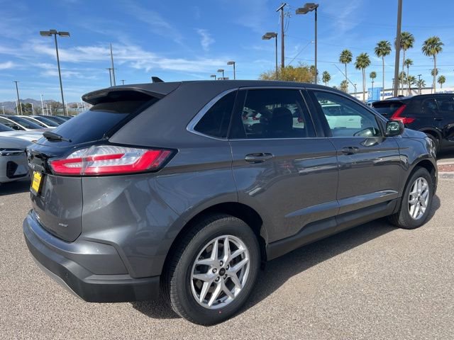 Used 2024 Ford Edge SEL image 3