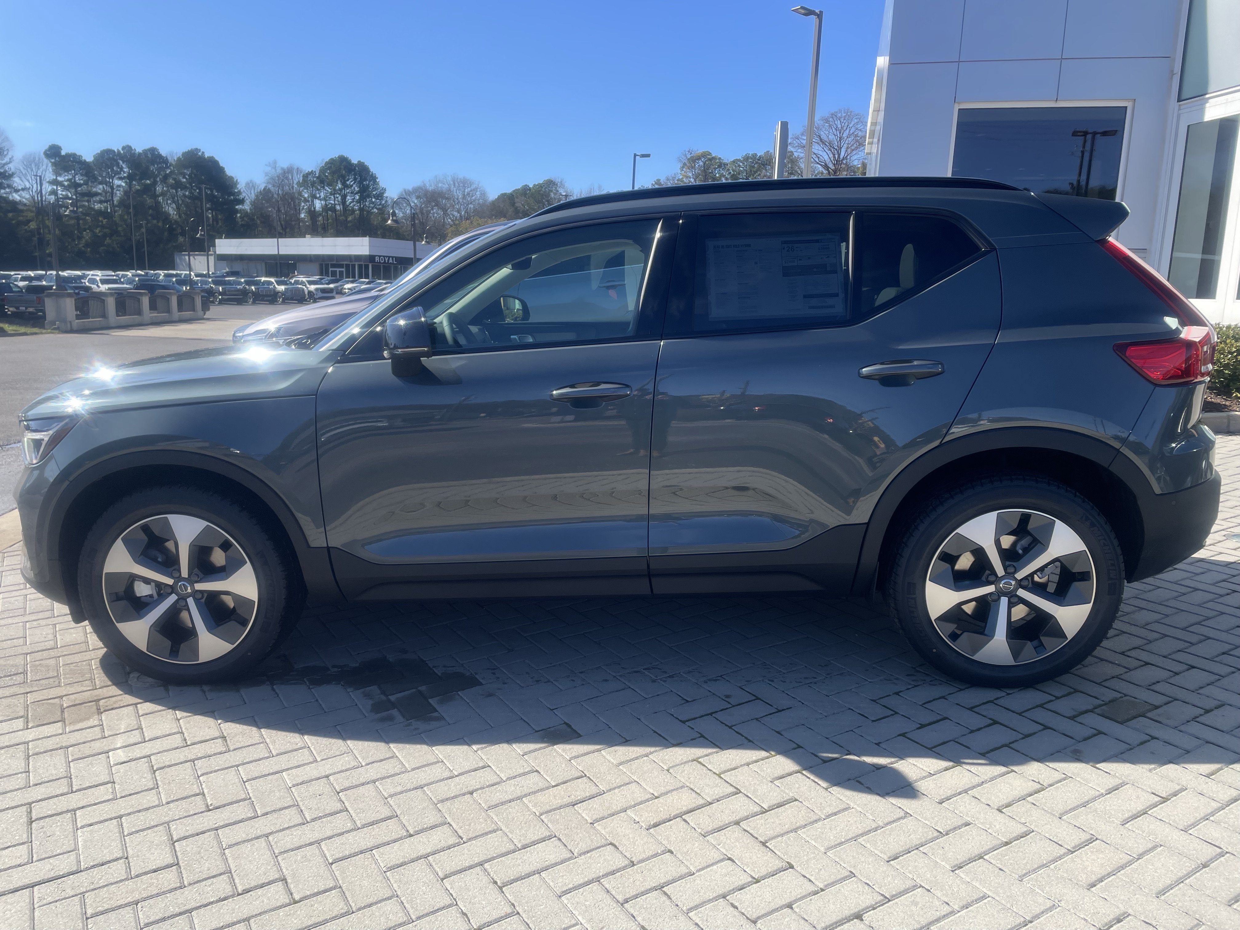 New 2026 Volvo XC40 B5 Plus w/ Protection Package Premier AWD/4WD image 7