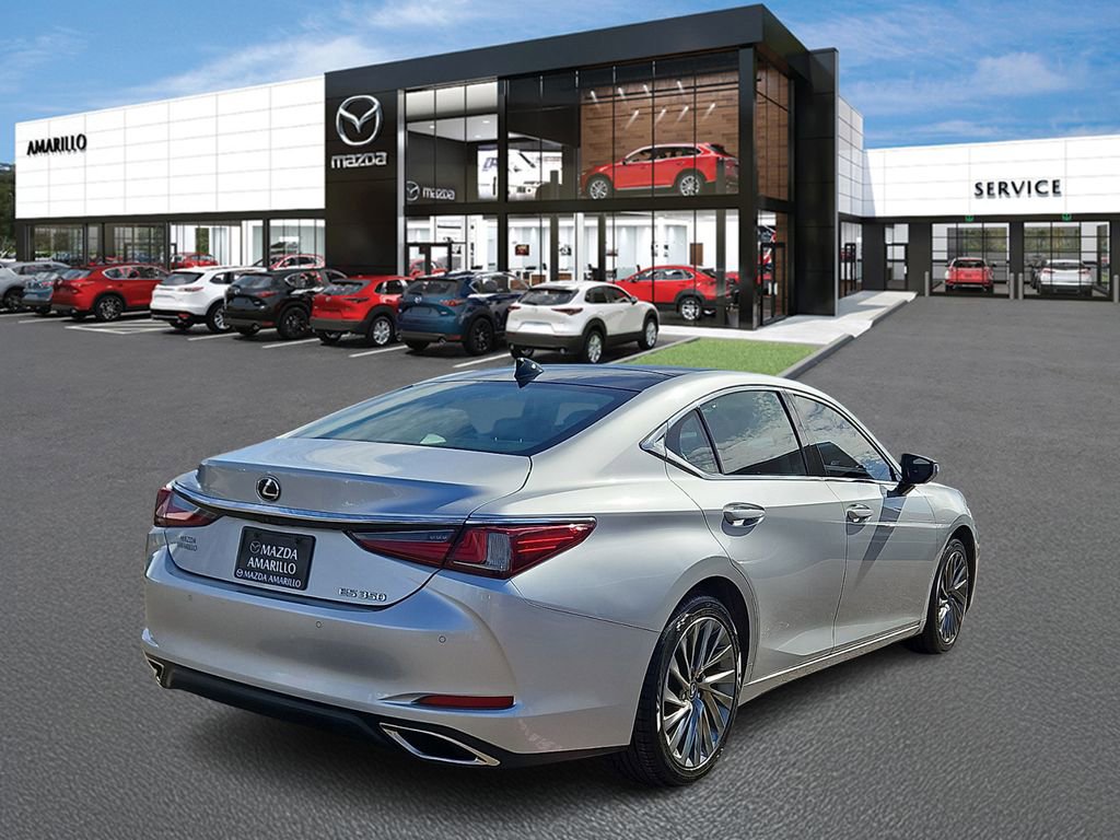 Used 2019 Lexus ES 350 Ultra Luxury w/ Accessory Package image 4