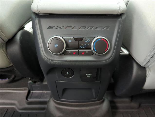 Used 2025 Ford Explorer Platinum w/ Ultimate Package RWD image 17