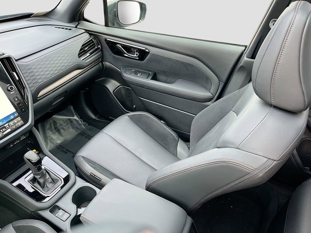 Used 2025 Subaru Forester Touring w/ Touring Package image 23