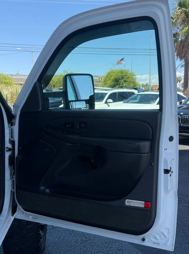 Used 2004 Chevrolet Silverado 2500 LT RWD image 34