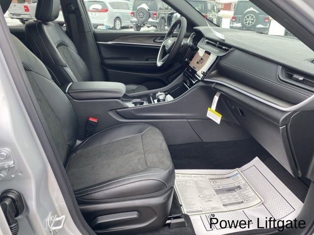 New 2026 Jeep Grand Cherokee Altitude image 36
