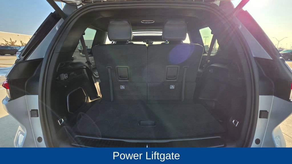 Used 2024 Jeep Grand Cherokee L Limited w/ Black Appearance Package image 17