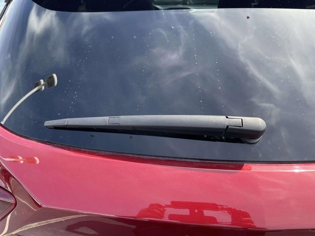 Used 2023 Chevrolet TrailBlazer RS w/ Sun and Liftgate Package image 22