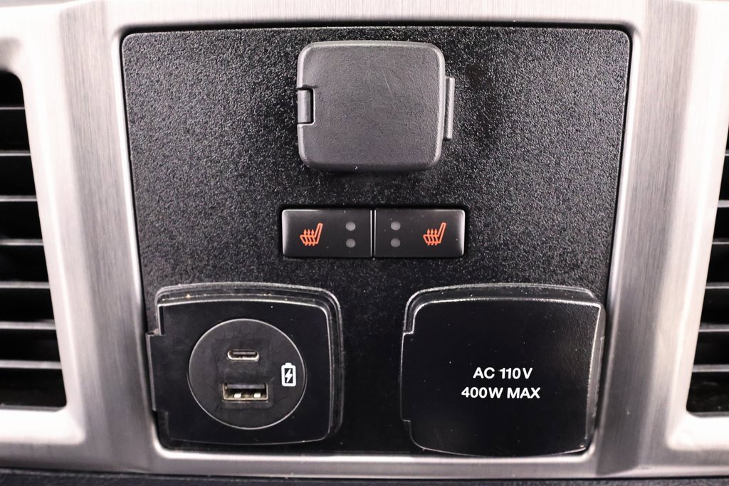 Used 2022 Ford F450 Platinum w/ FX4 Off-Road Package image 18