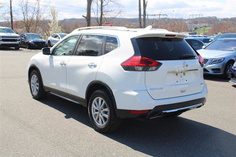 Used 2017 Nissan Rogue SV image 5